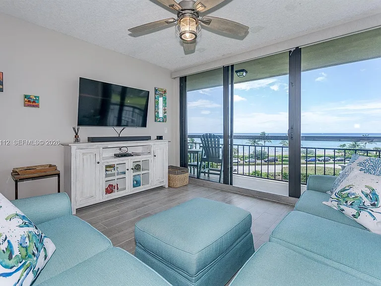 101 S Seas Dr #502 — Photo 15