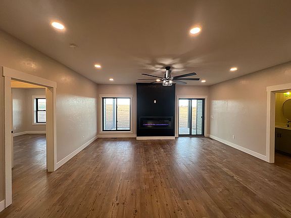 5th image of 26 Granite Hill Ln