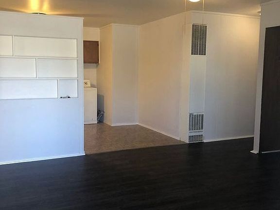 2nd image of 5115 Bowie St