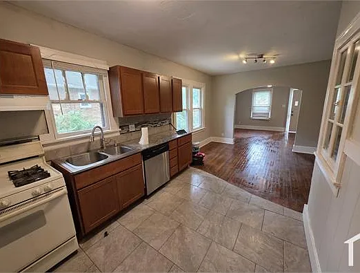 719 Tiffin Ave — Photo 4