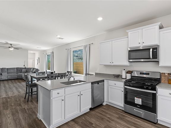 4th image of 2687 Pavehawk Way
