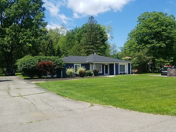 3rd image of 16747 N Stanmoor Dr
