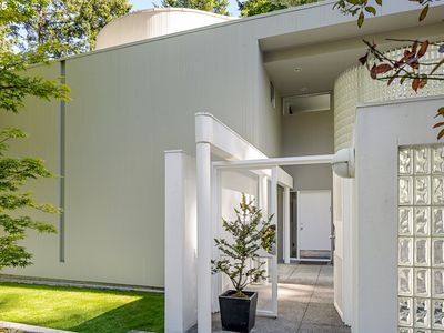 3232 SW Upper Cascade Dr, Portland, OR, 97205