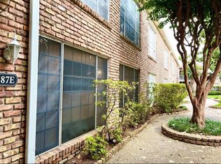 2121 Fountain View Dr APT 87, Houston, TX 77057