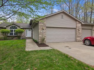 378 Spring View Ct, Porter, IN 46304