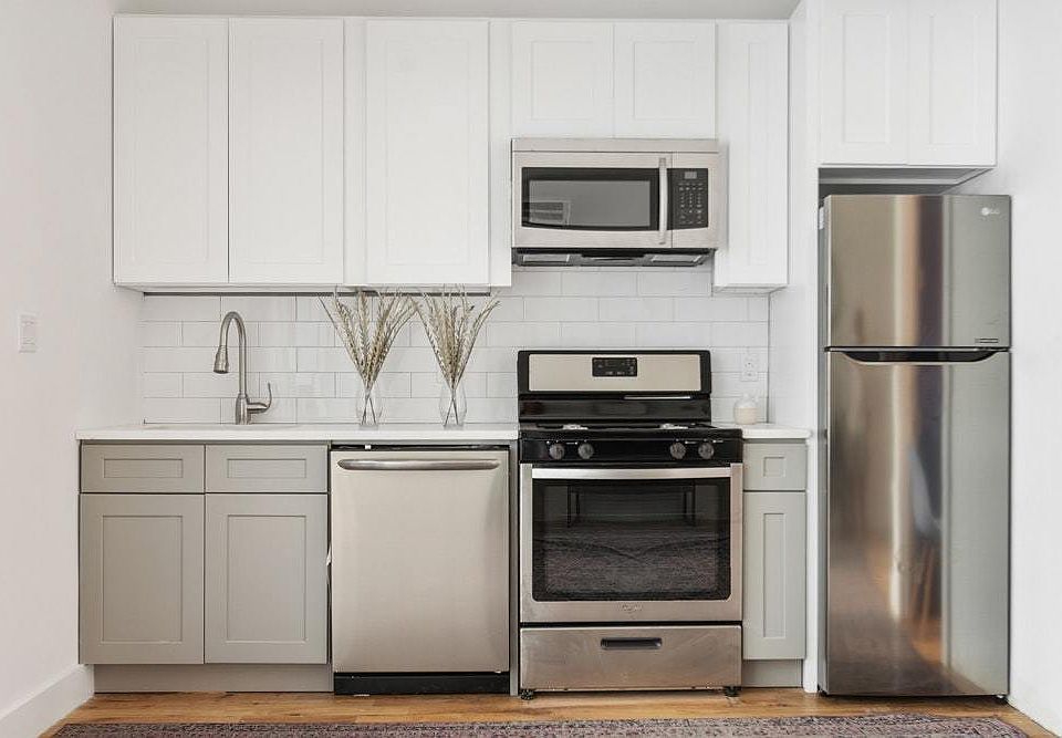 1st image of 787 Franklin Ave APT 2