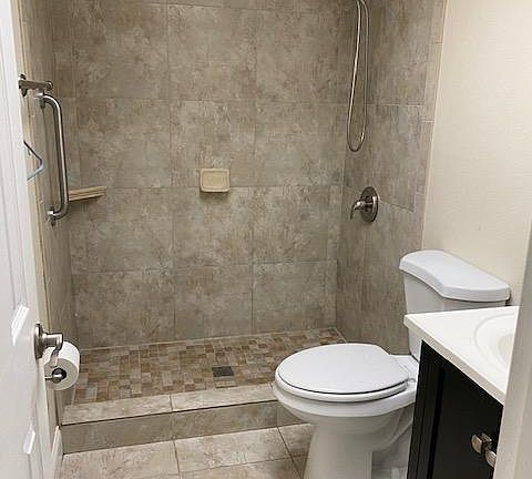 2nd image of 513-513 W San Sebastian Ct