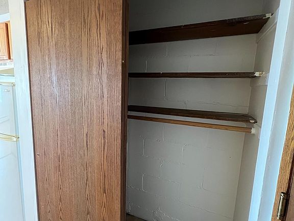 2nd image of 2535 Clinton Ave #204