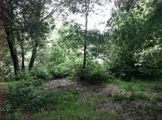 293 Otter Ln, Whitethorn, CA 95589