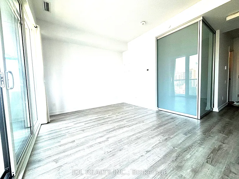28 Wellesley St E #1808 — Photo 6