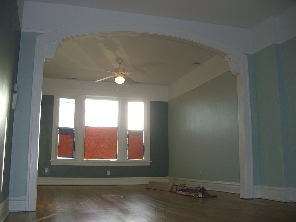 1st image of 4243 N Lincoln Ave