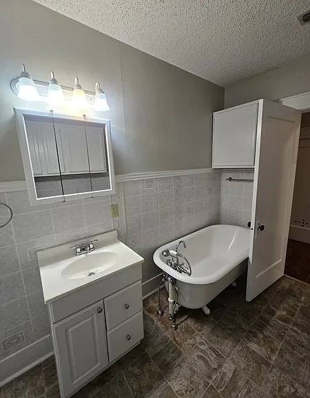 200 Henley Perry Dr — Photo 15