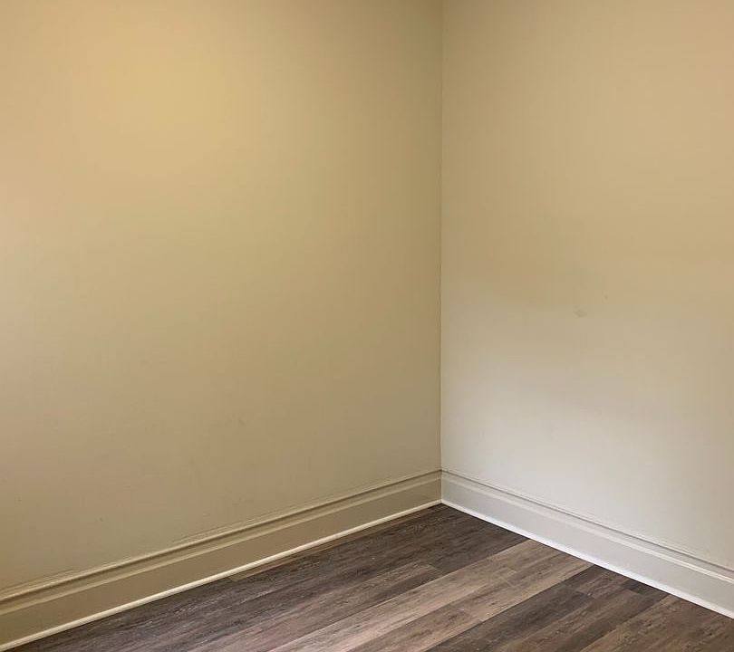 Building Photo 5