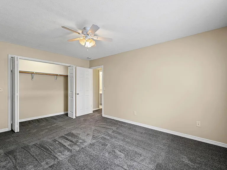 916 E Baker St — Photo 14