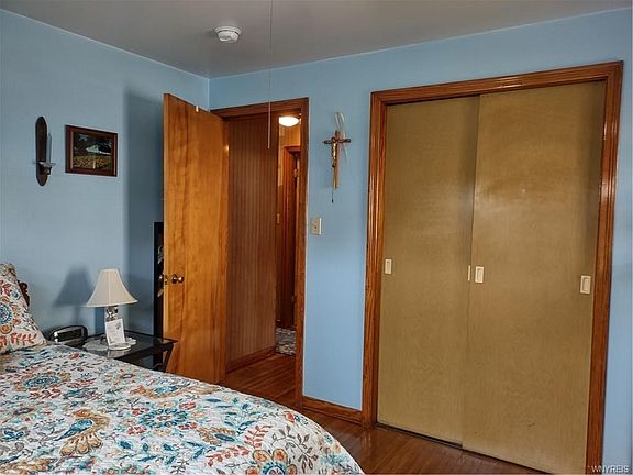 2nd image of 36 Petan Dr