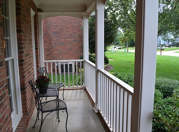3rd image of 1984 Steeplechase Dr