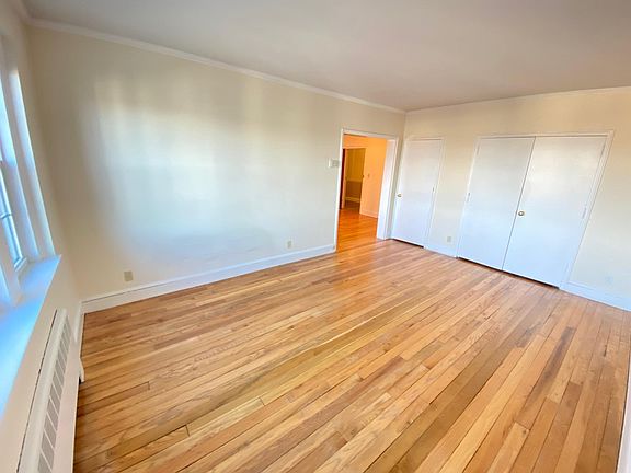 3rd image of 554 Belmont St #24