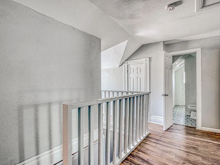 1123 Myrtle Ave #1B — Photo 9