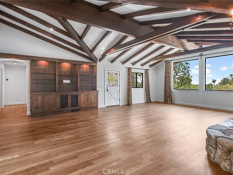 57 Narcissa Dr — Photo 10