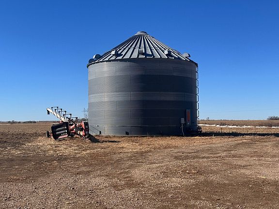 3rd image of 2 Rock Creek Rd