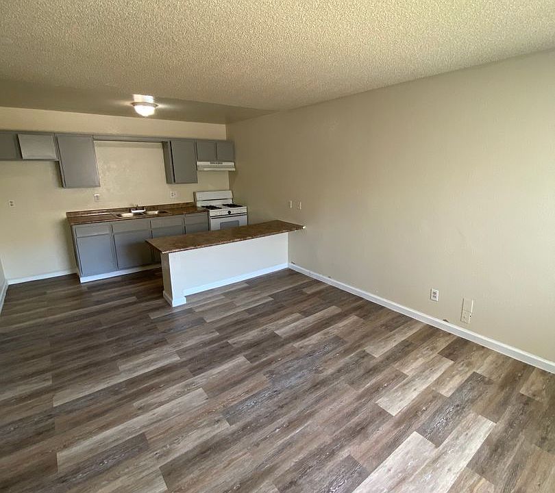 1st image of 18492 Montezuma St #31