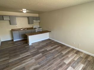 18492 Montezuma St #31, Adelanto, CA 92301