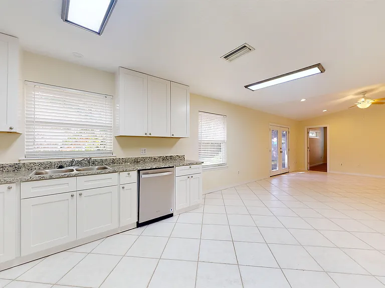 620 Segovia Rd — Photo 14