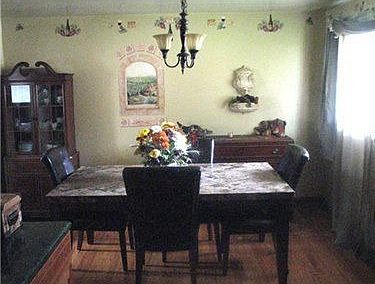 5th image of 227 Laurel Dr