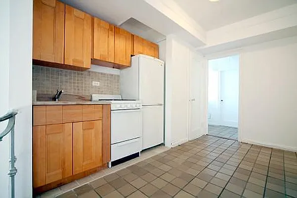 Rented by Bank Neary | media 23