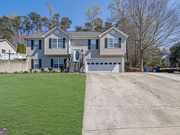2nd image of 2932 Lake Hollow Rd