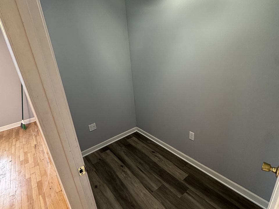 2nd image of 502 N Hope St #2