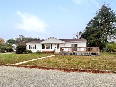 4 Bellevue Cir, West Warwick, RI, 02893