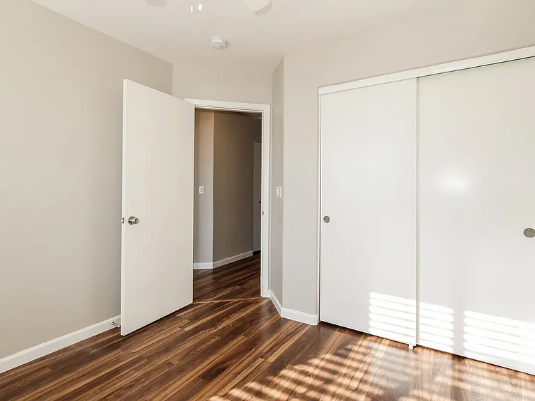 536 E Marco Polo Rd — Photo 10