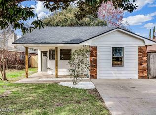 121 Darteze Dr, Lafayette, LA 70508