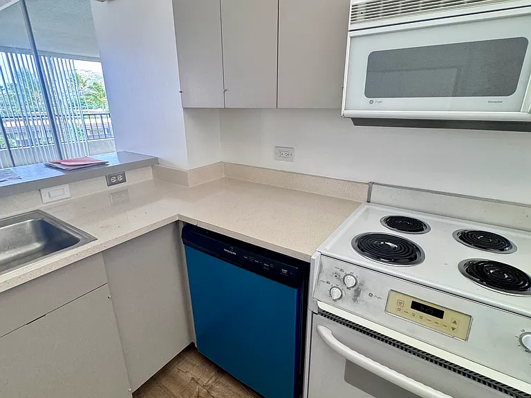 Lunalilo Home Rd — Photo 13