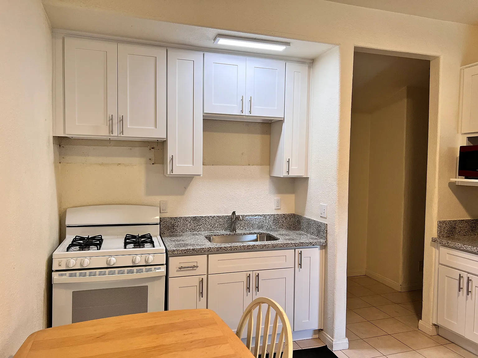 4 bed, 70 sqft, $725 — Photo 2
