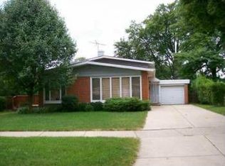 338 Drake Ln, Des Plaines, IL 60016