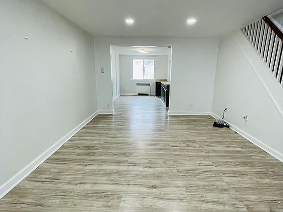 2nd image of 338 Maypole Rd