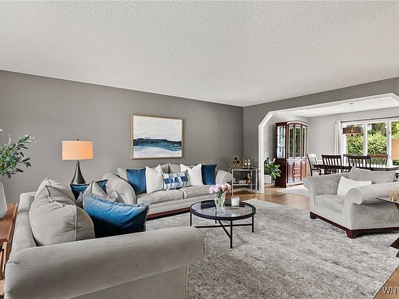 5th image of 13 Thames Ct