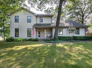 4111 Charles Ave, Gurnee, IL 60031