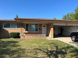 26415 Nicola Dr, Warren, MI 48091