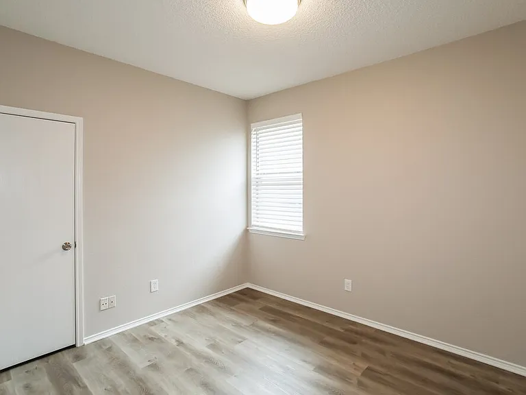 7213 Park Creek Cir W — Photo 14