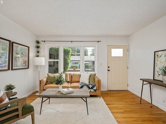 3rd image of 8909 N Drummond Ave
