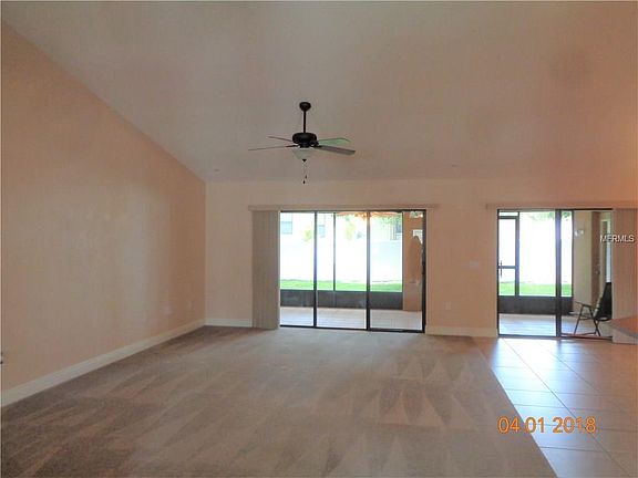 3rd image of 1027 Oak Landing Dr