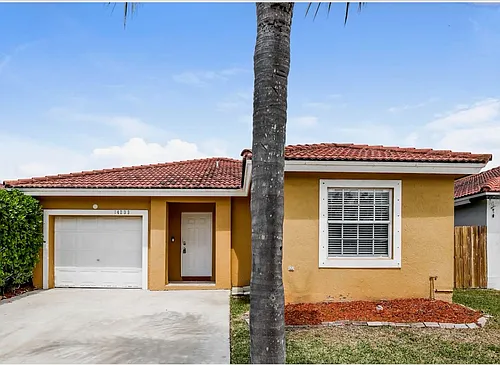 14232 SW 177th Ter Photo 1