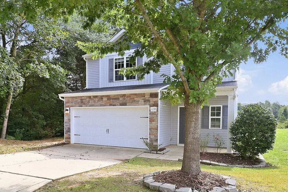 3 bed, 2.5 bath, 1800 sqft, $2,030 — Photo 4