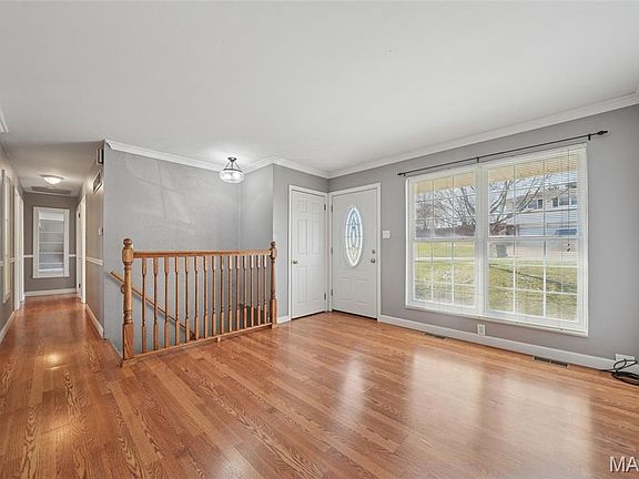 3rd image of 1438 Twin Oaks Dr