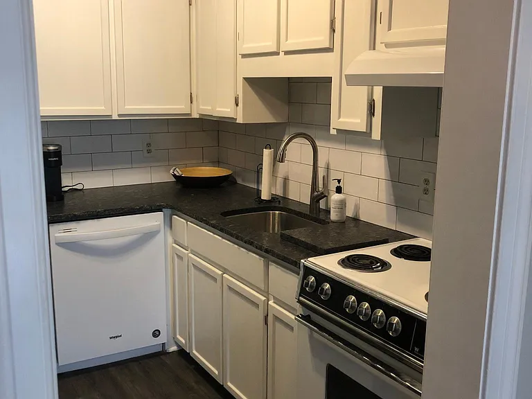 311 Brown St — Photo 6