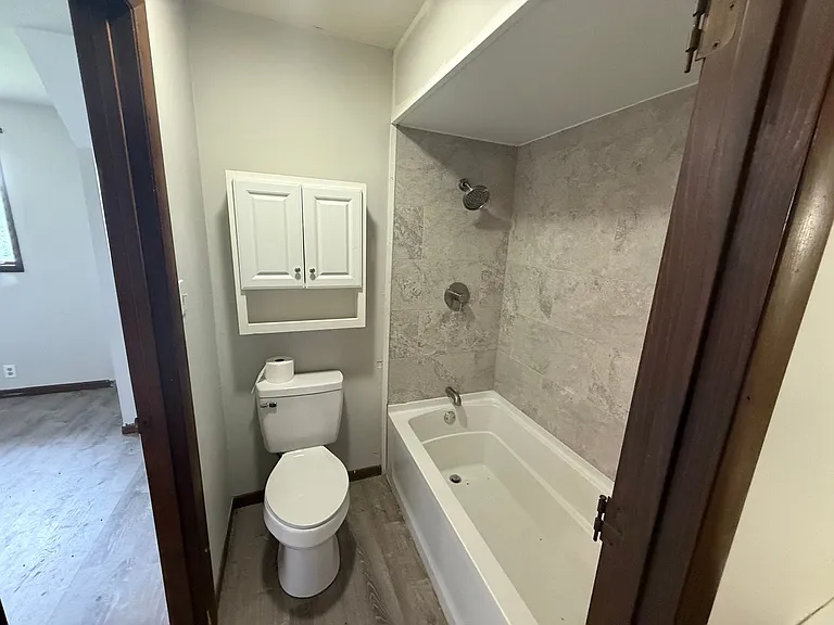 4284 Jefferson St — Photo 37