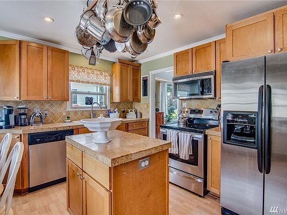 2nd image of 4511 N 33rd St #A